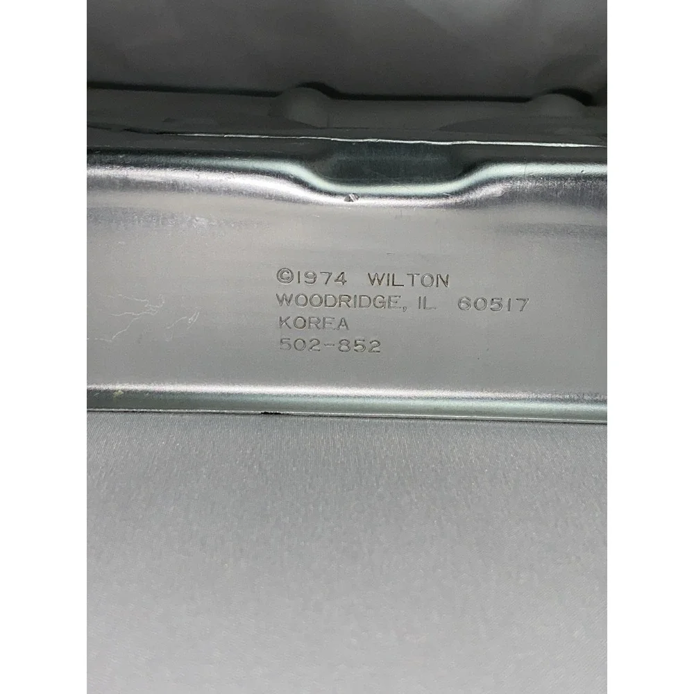 Vintage 1974 Wilton 502-852 Aluminum Choo Locomotive Train Cake /Jello Pan Mold.